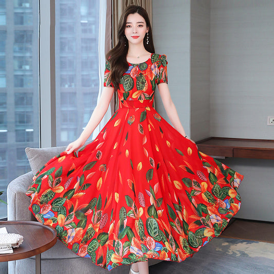 Elegant Pleated Round Neck Printed Midi Dress with Waist Detail
