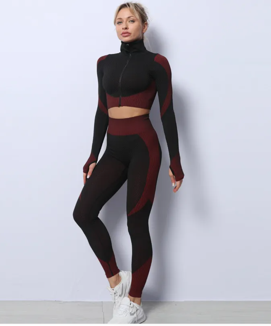 3 PCS- Look Comfortable and Fit with the Seamless Sports Set: Design that Lifts Hips and Supports Bust