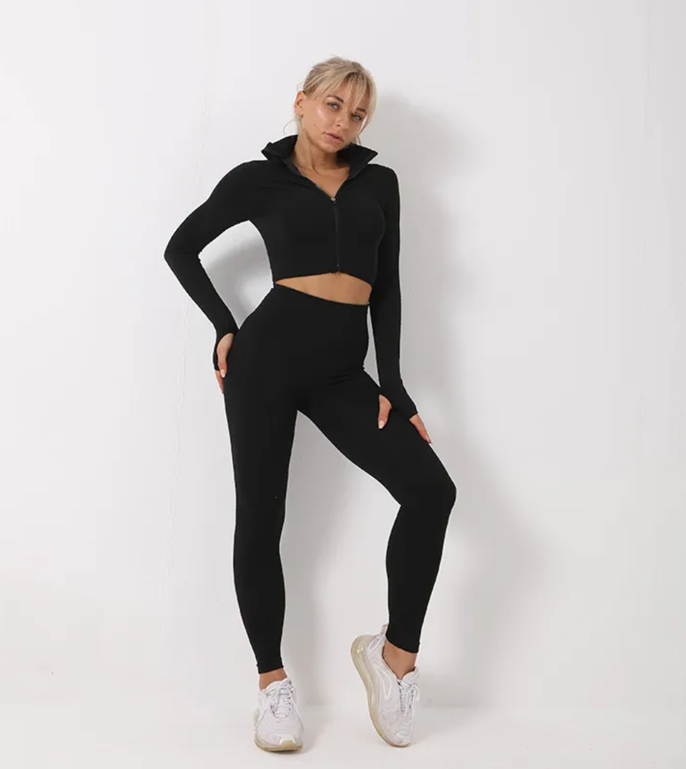 3 PCS- Look Comfortable and Fit with the Seamless Sports Set: Design that Lifts Hips and Supports Bust