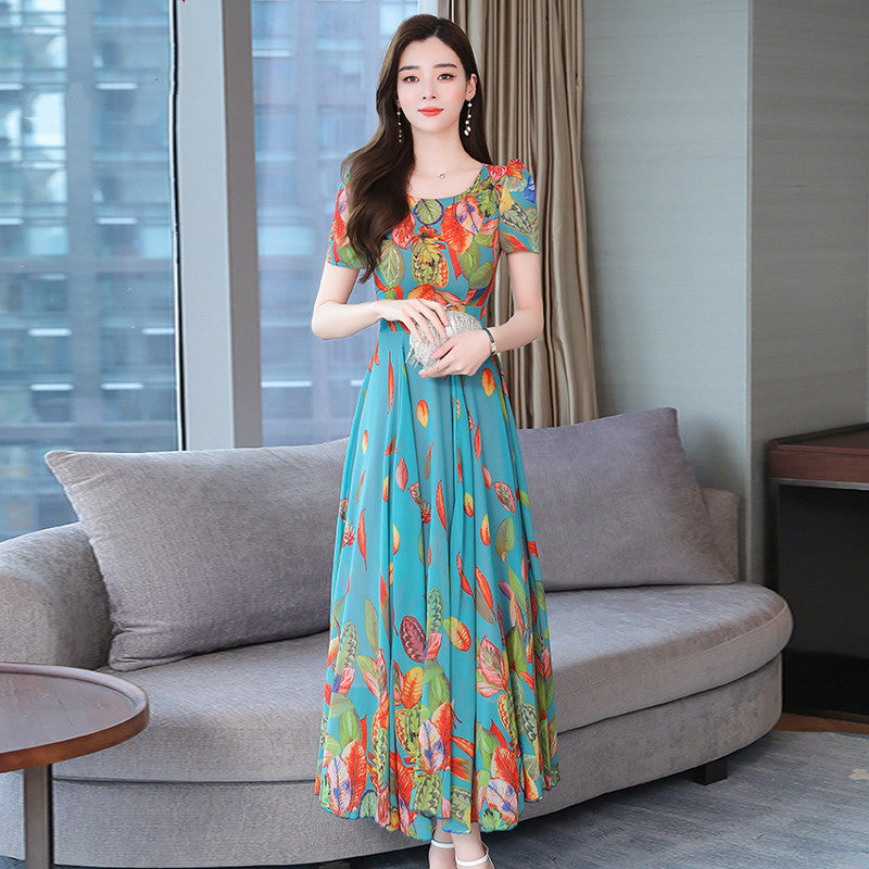 Elegant Pleated Round Neck Printed Midi Dress with Waist Detail