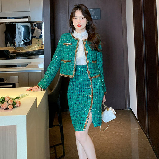 Elegant Green Tweed Coat & Irregular Sheath Skirt Suit – Urban Style with Super Long Sleeves (S-XL)